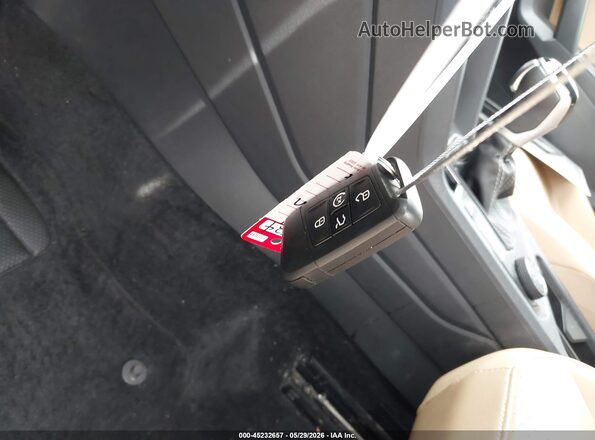 3VV8B7AX5RM038563 2024 VOLKSWAGEN TIGUAN Белый 