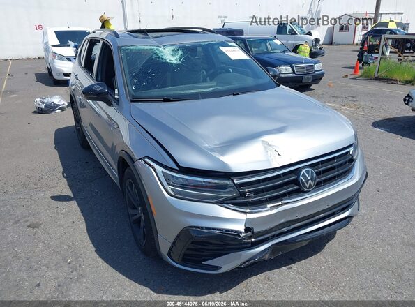 3VV8B7AX7RM189386 2024 VOLKSWAGEN TIGUAN Silver Widok z przodu