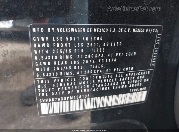 3VV8B7AX8PM138136 2023 VOLKSWAGEN TIGUAN Black ძრავის განყოფილების ხედი
