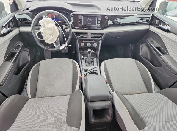 3VV8X7B25RM037322 2024 VOLKSWAGEN TAOS Gray Առջևի վահանակի տեսք