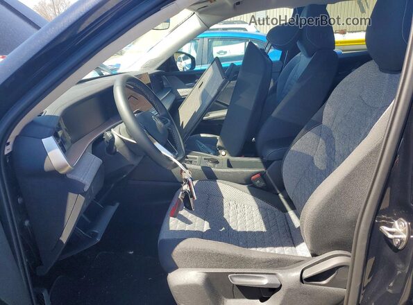 3VVBR7RM8SM036257 2025 VOLKSWAGEN TIGUAN Black Front interior view