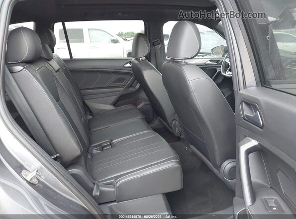 3VVCB7AX0PM070201 2023 VOLKSWAGEN TIGUAN Gray Widok naklejki z numerem VIN