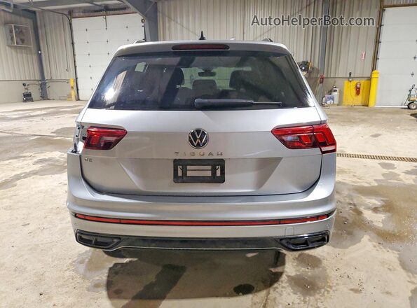 3VVCB7AX0PM117999 2023 VOLKSWAGEN TIGUAN Silver Вид ззаду