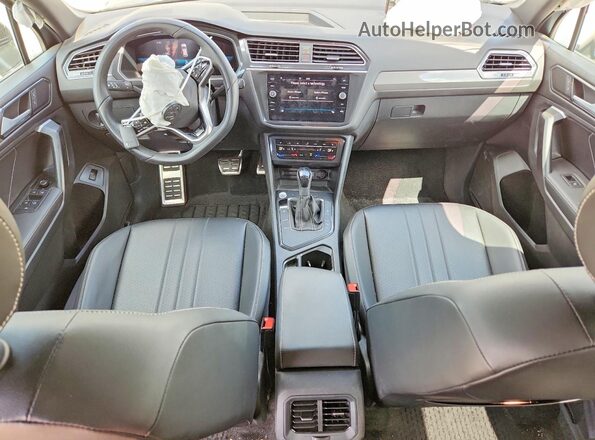 3VVCB7AX0RM012818 2024 VOLKSWAGEN TIGUAN Серый 