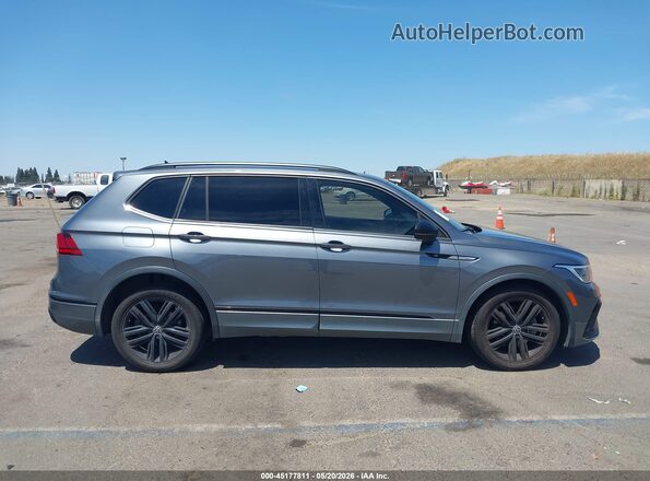 3VVCB7AX1NM083861 2022 VOLKSWAGEN TIGUAN Серый Вид задней части салона