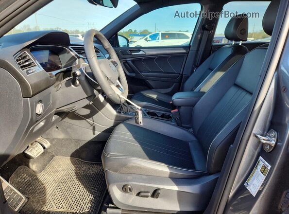 3VVCB7AX3RM056618 2024 VOLKSWAGEN TIGUAN Gray 