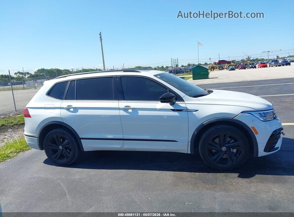 3VVCB7AX6RM021510 2024 VOLKSWAGEN TIGUAN White Սալոնի հետևի տեսք