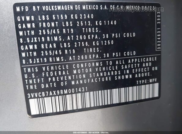 3VVCB7AX9RM001431 2024 VOLKSWAGEN TIGUAN Silver Vista del compartimento del motor