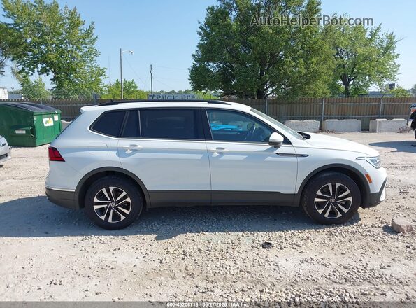 3VVFB7AX1RM010282 2024 VOLKSWAGEN TIGUAN White უკანა სალონის ხედი