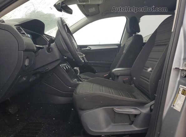 3VVFB7AX6RM112130 2024 VOLKSWAGEN TIGUAN Silver Widok wnętrza z przodu