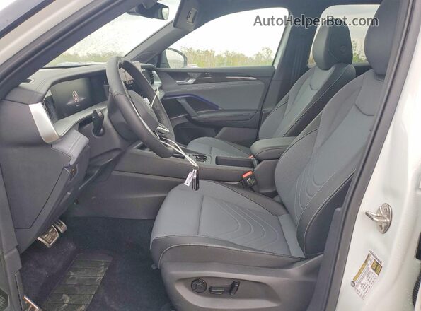 3VVGR7RM3SM067504 2025 VOLKSWAGEN TIGUAN White 