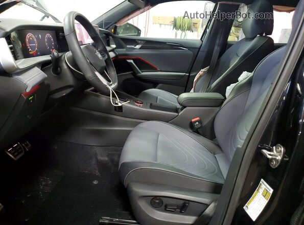 3VVGR7RM5SM064703 2025 VOLKSWAGEN TIGUAN Black 