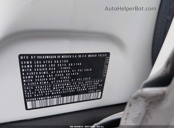 3VVHR7RM6TM019632 2026 VOLKSWAGEN TIGUAN White Widok komory silnika