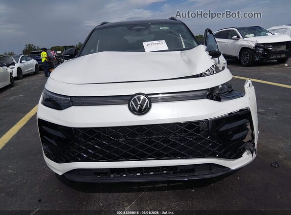 3VVHR7RM6TM019632 2026 VOLKSWAGEN TIGUAN White Widok deski rozdzielczej