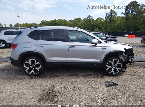 3VVJX7B23NM071920 2022 VOLKSWAGEN TAOS Silver Vista interior trasera