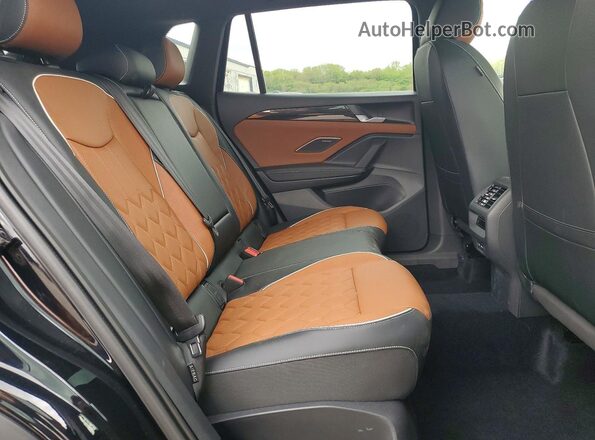 3VVLR7RM2SM026067 2025 VOLKSWAGEN TIGUAN Black Widok wnętrza z tyłu