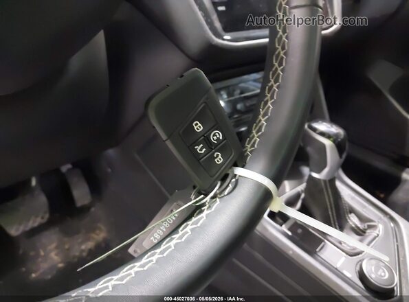 3VVMB7AX7PM084682 2023 VOLKSWAGEN TIGUAN White Widok deski rozdzielczej