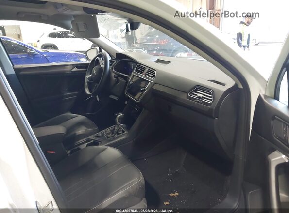 3VVMB7AX7PM084682 2023 VOLKSWAGEN TIGUAN White Widok wnętrza z przodu