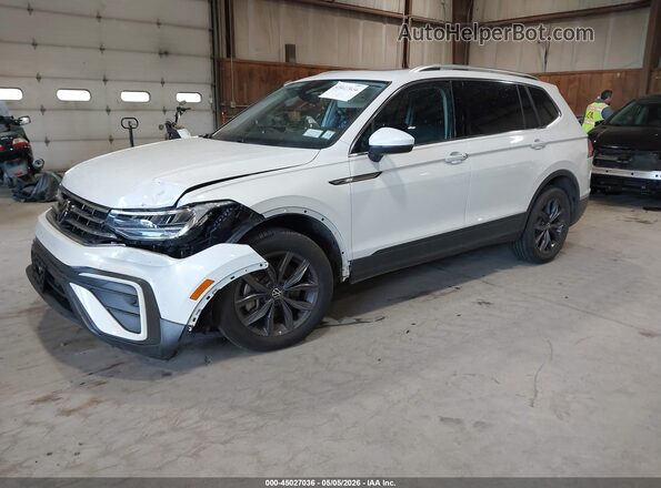 3VVMB7AX7PM084682 2023 VOLKSWAGEN TIGUAN White Przód lewy