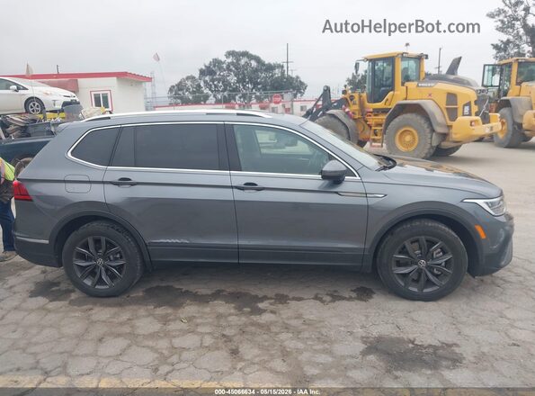 3VVNB7AX0PM063855 2023 VOLKSWAGEN TIGUAN Gray Rear interior view