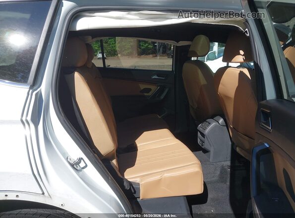3VVNB7AX5RM100448 2024 VOLKSWAGEN TIGUAN White Vista de la etiqueta del VIN