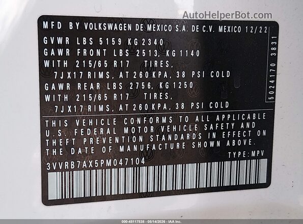 3VVRB7AX5PM047104 2023 VOLKSWAGEN TIGUAN White Vista del compartimento del motor