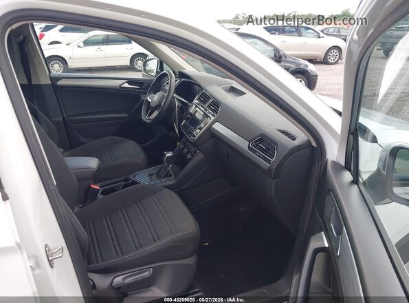 3VVRB7AX7PM042504 2023 VOLKSWAGEN TIGUAN White Front interior view