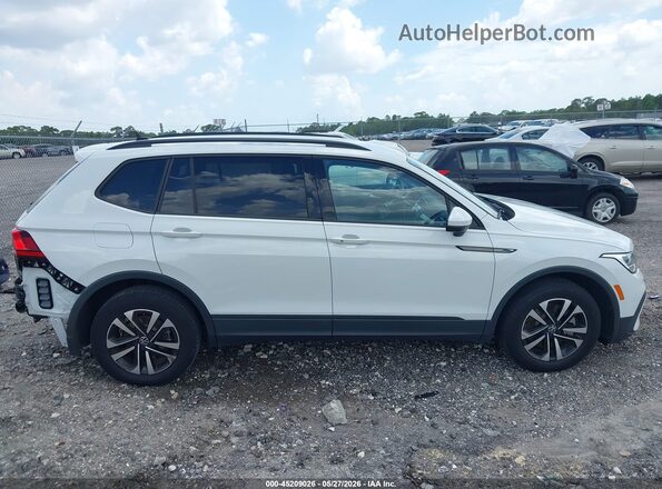 3VVRB7AX7PM042504 2023 VOLKSWAGEN TIGUAN White Rear interior view