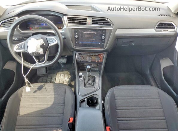 3VVRB7AX9RM153073 2024 VOLKSWAGEN TIGUAN Silver Vista del salpicadero