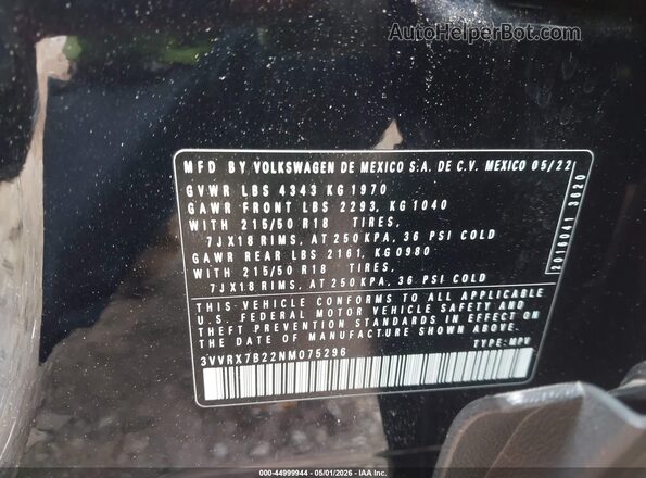 3VVRX7B22NM075296 2022 VOLKSWAGEN TAOS Black Շարժիչի բաժամունքի տեսք