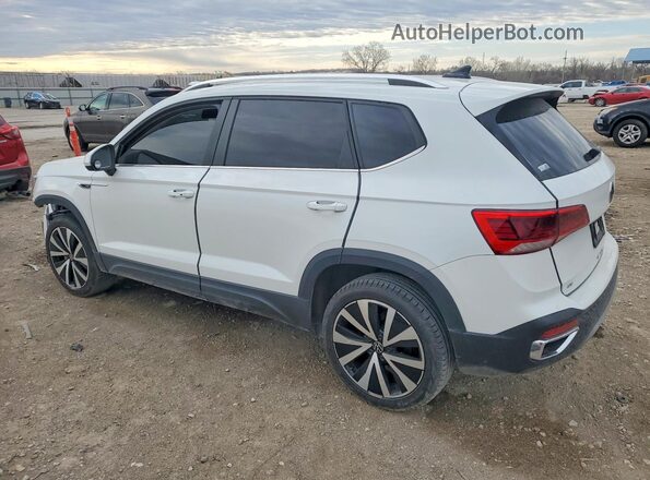 3VVRX7B26NM093848 2022 VOLKSWAGEN TAOS White 