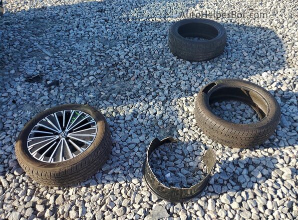 3VVSC7B28SM012891 2025 VOLKSWAGEN TAOS White Widok komory silnika