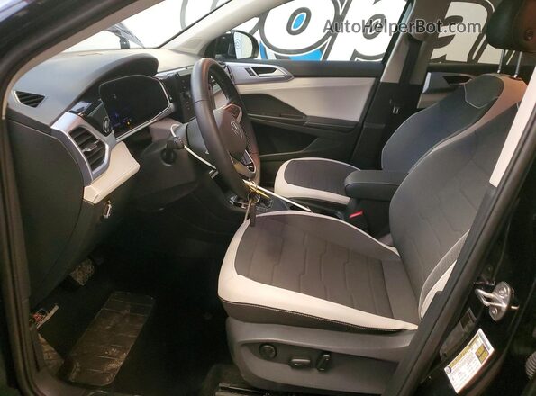 3VVSC7B29TM010861 2026 VOLKSWAGEN TAOS Black Front interior view