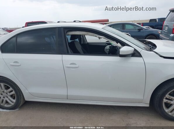 3VW2B7AJ2JM253075 2018 VOLKSWAGEN JETTA White 