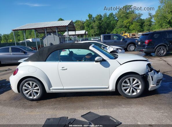 3VW517AT7HM825088 2017 VOLKSWAGEN BEETLE Белый Вид задней части салона