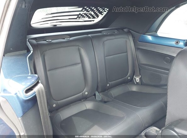 3VW517AT8HM822975 2017 VOLKSWAGEN BEETLE Blue Widok naklejki z numerem VIN