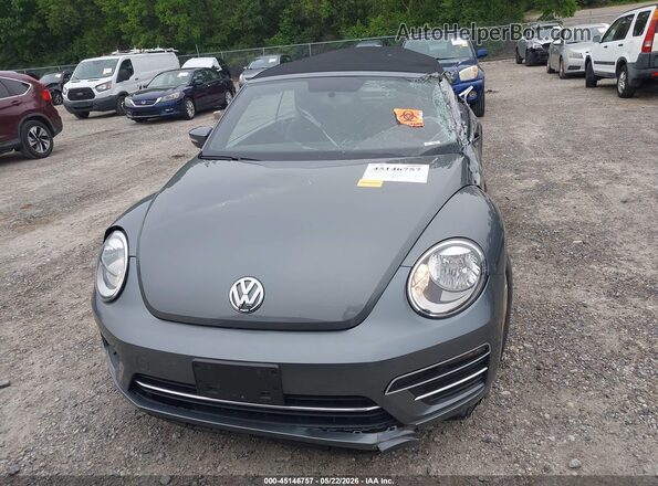 3VW5DAAT2JM502240 2018 VOLKSWAGEN BEETLE Gray 