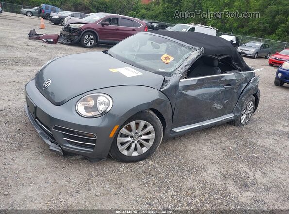 3VW5DAAT2JM502240 2018 VOLKSWAGEN BEETLE Gray 
