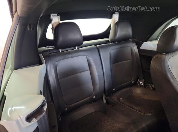 3VW5DAAT4JM506547 2018 VOLKSWAGEN BEETLE Silver Вид задніх сидінь