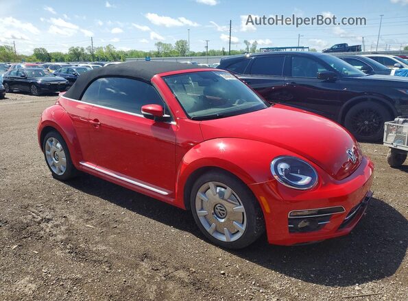 3VW5DAAT5JM505598 2018 VOLKSWAGEN BEETLE Красный Передняя правая четверть