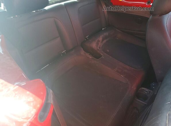 3VW5DAAT5JM505598 2018 VOLKSWAGEN BEETLE Красный Вид задних сидений