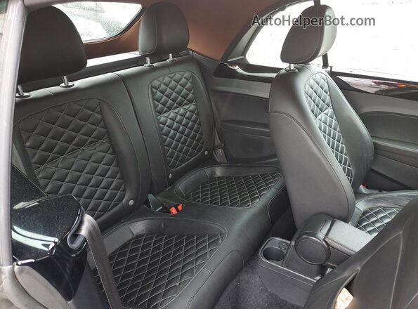 3VW5DAAT6KM510083 2019 VOLKSWAGEN BEETLE Blue 