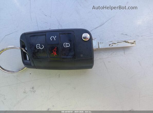 3VW5M7BU7PM021693 2023 VOLKSWAGEN JETTA White Առջևի վահանակի տեսք