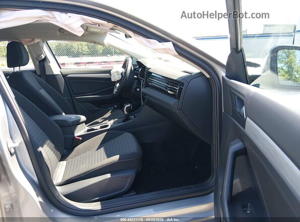 3VW5W7BU3TM027222 2026 VOLKSWAGEN JETTA Silver Սալոնի դիմացի տեսք