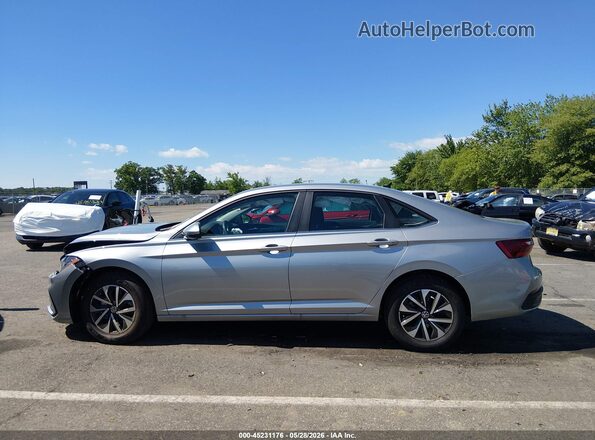 3VW5W7BU3TM027222 2026 VOLKSWAGEN JETTA Silver Սալոնի 360 աստիճան տեսք