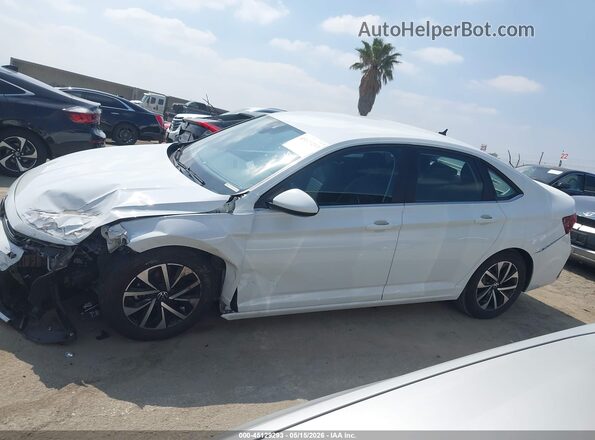 3VW5X7BU6SM070710 2025 VOLKSWAGEN JETTA White Սալոնի 360 աստիճան տեսք