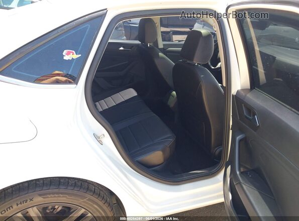 3VW7M7BU2NM019579 2022 VOLKSWAGEN JETTA White VIN կոդի պիտակի տեսք
