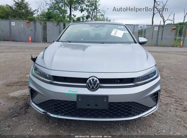 3VW7X7BUXSM061887 2025 VOLKSWAGEN JETTA Silver Widok zestawu wskaźników
