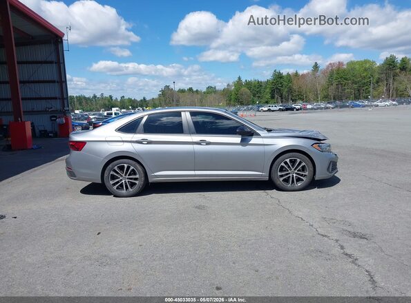 3VWBM7BU4RM033189 2024 VOLKSWAGEN JETTA Gray Սալոնի հետևի տեսք