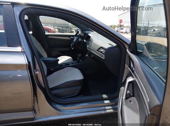 3VWC57BU1KM093910 2019 VOLKSWAGEN JETTA Серый Вид салона спереди